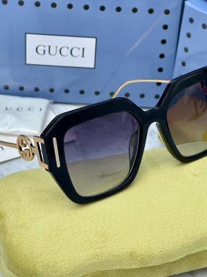 GUCCI SUNGLASSES